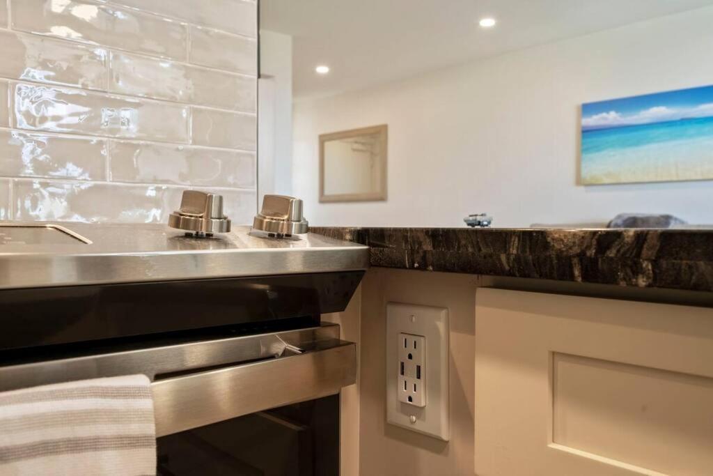 Hale Ono Loa 403- Top Floor, Ocean View, & Complete Modern Remodel Apartment Kahana Екстериор снимка